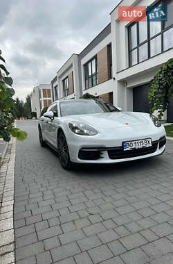 Универсал Porsche Panamera 2019 в Тернополе