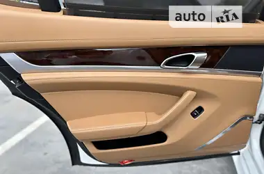 Porsche Panamera 2013