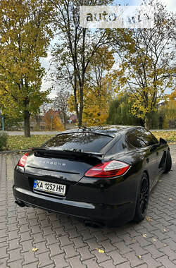 Фастбек Porsche Panamera 2011 в Миргороді