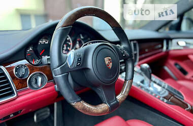 Фастбэк Porsche Panamera 2013 в 