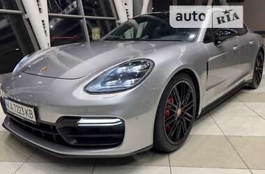 Фастбек Porsche Panamera 2019 в 