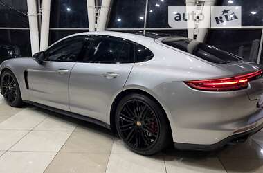 Фастбек Porsche Panamera 2019 в 
