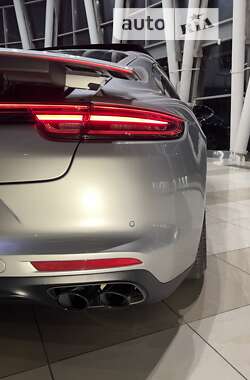 Фастбек Porsche Panamera 2019 в 