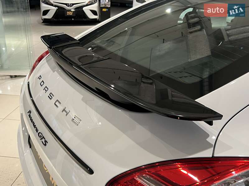 Фастбек Porsche Panamera 2012 в Києві фото 16 Фастбек Porsche Panamera 2012 в Києві