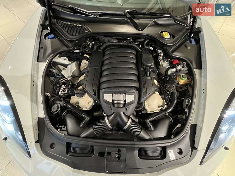 Фастбек Porsche Panamera 2012 в Києві фото 26 Фастбек Porsche Panamera 2012 в Києві