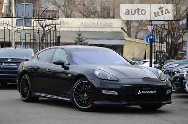 Фастбэк Porsche Panamera 2012 в Киеве