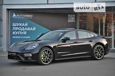 Фастбек Porsche Panamera 2018 в Харкові