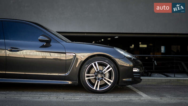 Фастбэк Porsche Panamera 2010 в Львове фото 9 Фастбэк Porsche Panamera 2010 в Львове