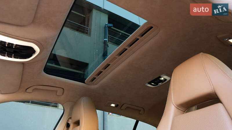 Фастбэк Porsche Panamera 2010 в Львове фото 31 Фастбэк Porsche Panamera 2010 в Львове
