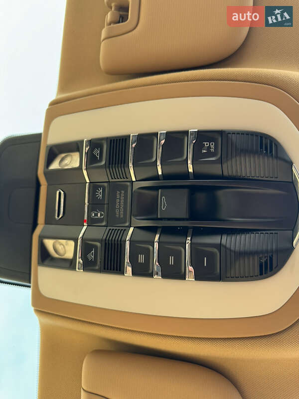 Фастбек Porsche Panamera 2011 в Хмельницькому фото 24 Фастбек Porsche Panamera 2011 в Хмельницькому