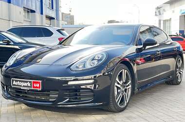 Фастбек Porsche Panamera 2013 в Одесі