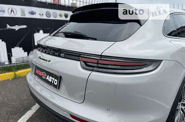 Фастбек Porsche Panamera 2018 в Києві