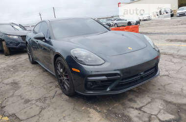 Porsche Panamera 2019