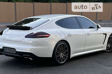 Фастбек Porsche Panamera 2013 в Вінниці