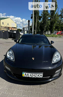 Фастбэк Porsche Panamera 2009 в Киеве