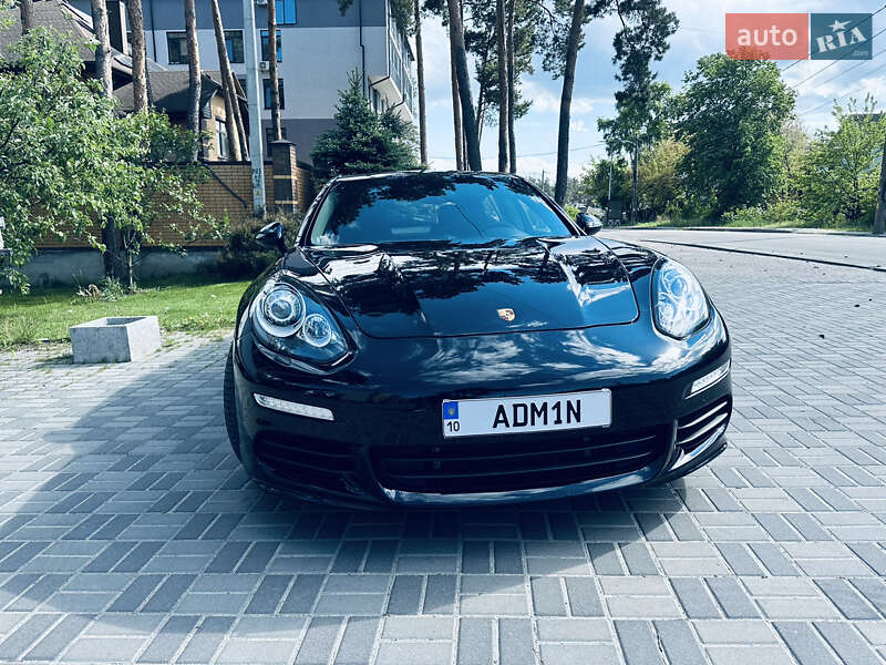 Фастбэк Porsche Panamera 2014 в Киеве