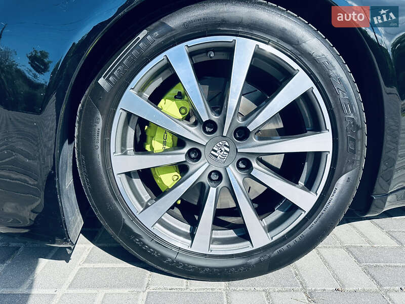 Фастбэк Porsche Panamera 2014 в Киеве