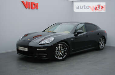 Лифтбек Porsche Panamera 2013 в Киеве