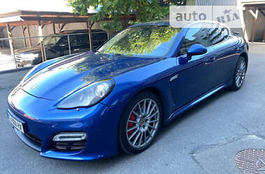 Фастбэк Porsche Panamera 2011 в Днепре