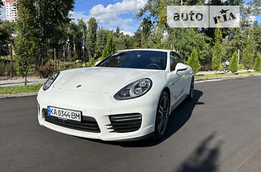 Фастбек Porsche Panamera 2013 в Києві