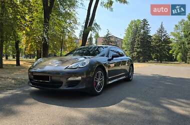 Фастбэк Porsche Panamera 2012 в Кривом Роге