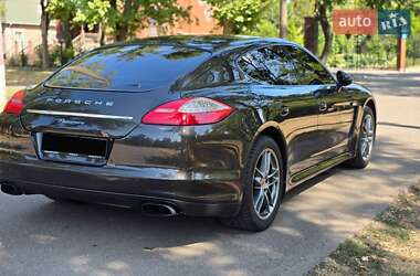 Фастбэк Porsche Panamera 2012 в Кривом Роге