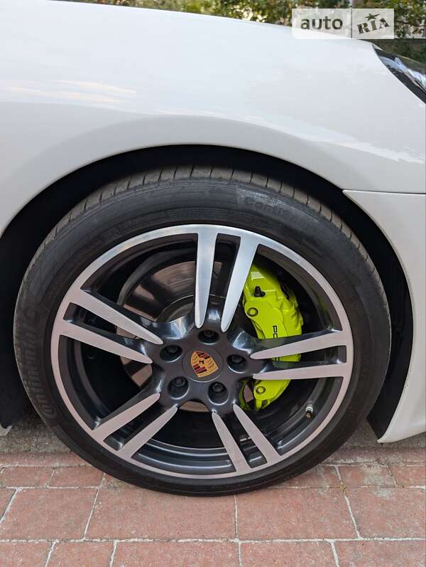 Фастбек Porsche Panamera 2014 в Ужгороді фото 13 Фастбек Porsche Panamera 2014 в Ужгороді