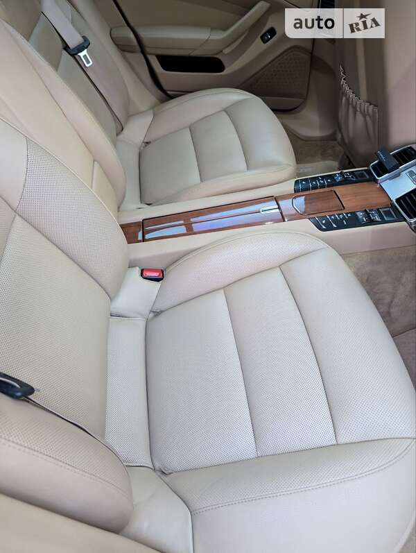 Фастбек Porsche Panamera 2014 в Ужгороді фото 35 Фастбек Porsche Panamera 2014 в Ужгороді