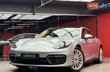 Фастбэк Porsche Panamera 2021 в 
