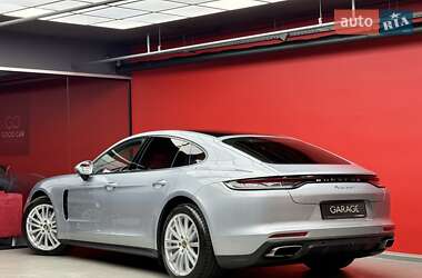 Фастбэк Porsche Panamera 2021 в 