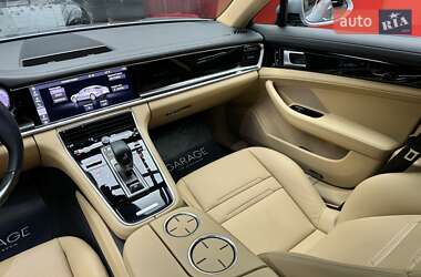 Фастбэк Porsche Panamera 2021 в 
