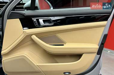 Фастбэк Porsche Panamera 2021 в 