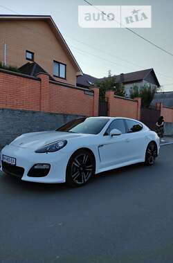 Фастбек Porsche Panamera 2011 в Житомирі