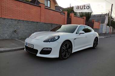 Фастбэк Porsche Panamera 2011 в Житомире