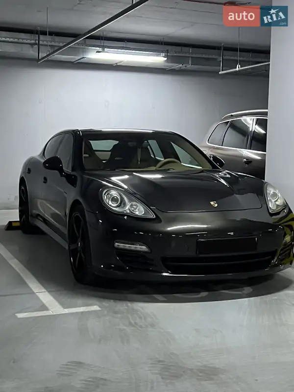 Porsche Panamera