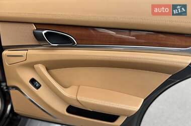 Фастбэк Porsche Panamera 2010 в 
