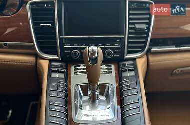 Фастбэк Porsche Panamera 2010 в 