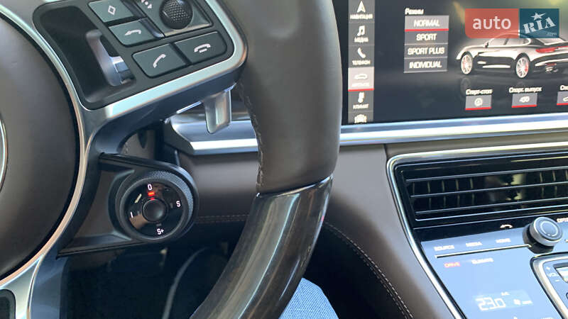 Фастбэк Porsche Panamera 2016 в Киеве