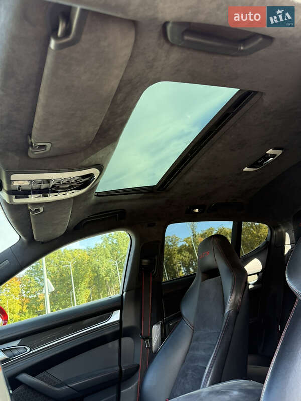 Фастбэк Porsche Panamera 2013 в Харькове
