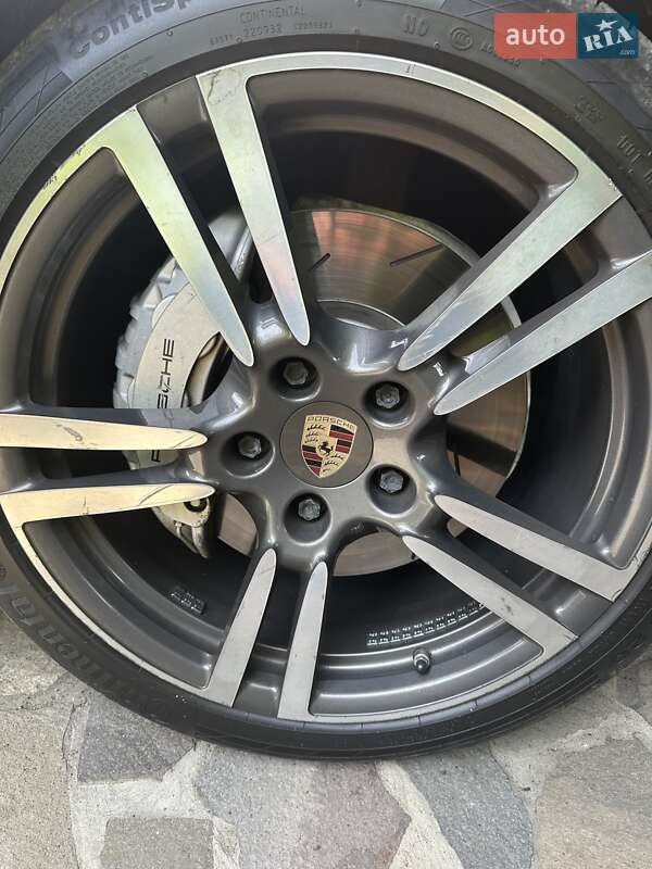 Фастбэк Porsche Panamera 2013 в Ворзеле