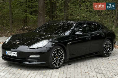 Фастбек Porsche Panamera 2011 в Вінниці