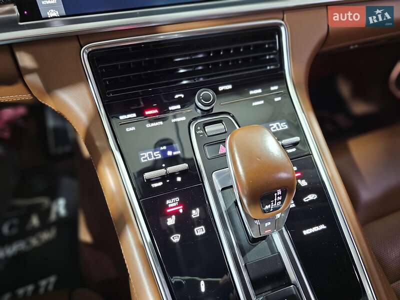 Фастбэк Porsche Panamera 2017 в Киеве