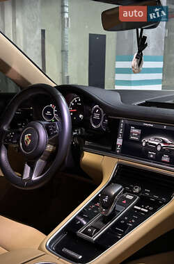 Фастбэк Porsche Panamera 2017 в 