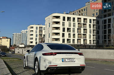 Фастбек Porsche Panamera 2017 в Львові