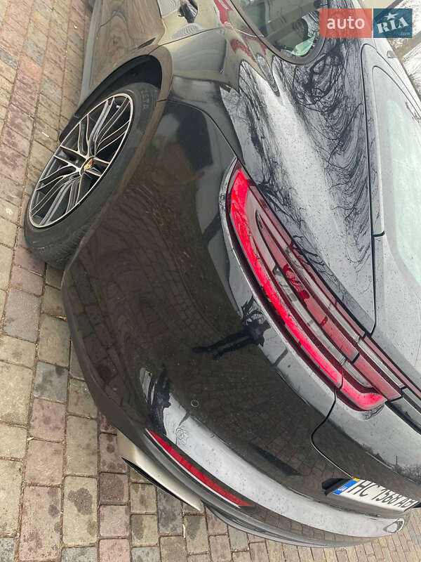Фастбэк Porsche Panamera 2018 в Львове
