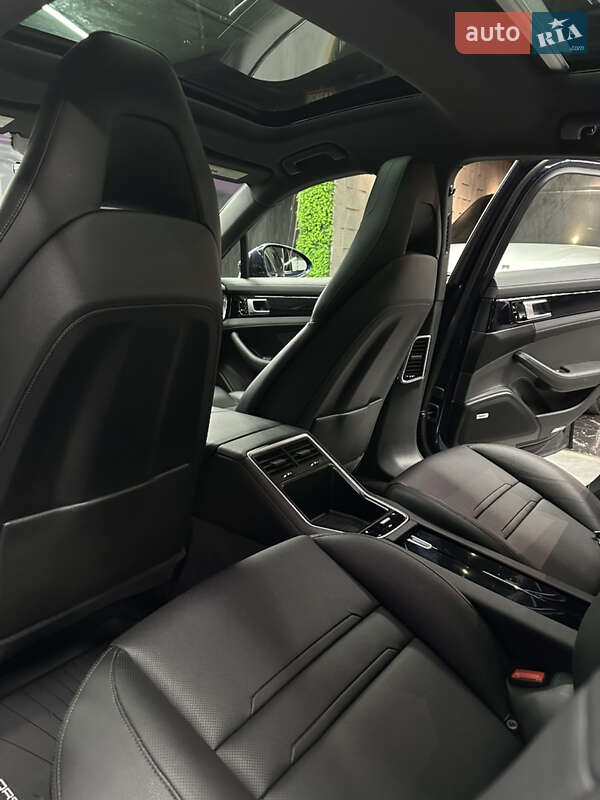 Фастбек Porsche Panamera 2018 в Одесі фото 23 Фастбек Porsche Panamera 2018 в Одесі