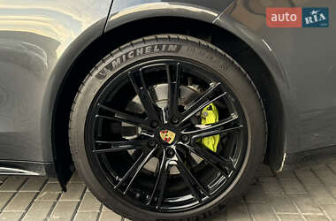 Фастбэк Porsche Panamera 2017 в 