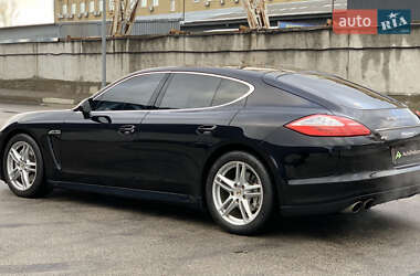 Фастбек Porsche Panamera 2009 в Києві