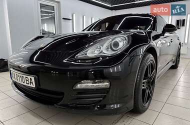 Фастбэк Porsche Panamera 2011 в Киеве