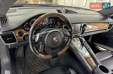 Фастбэк Porsche Panamera 2011 в Киеве